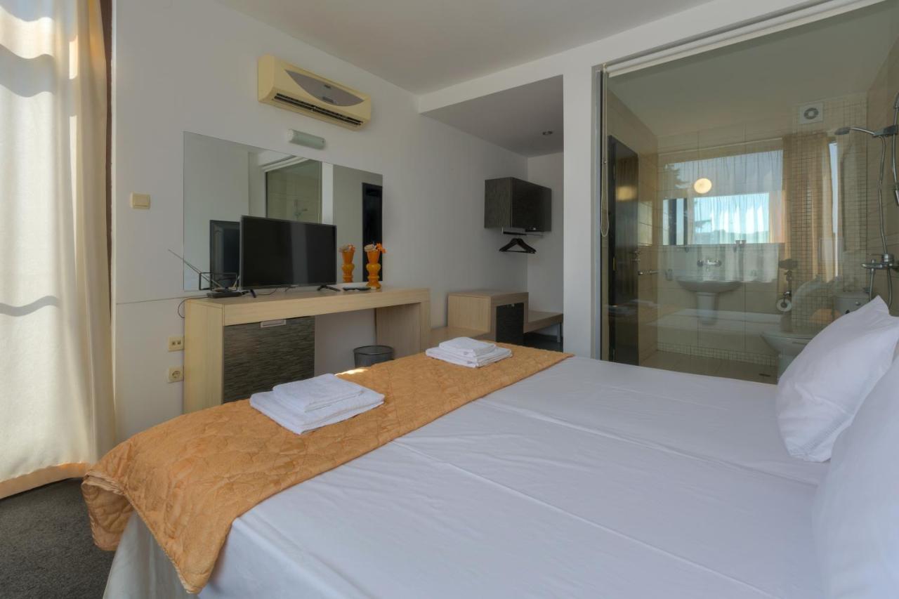 Hotel Odyssey โซโซโปล ภายนอก รูปภาพ